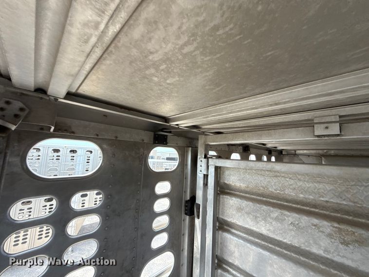 image for item FC4059 2018 Wilson PSDCL -402 livestock trailer