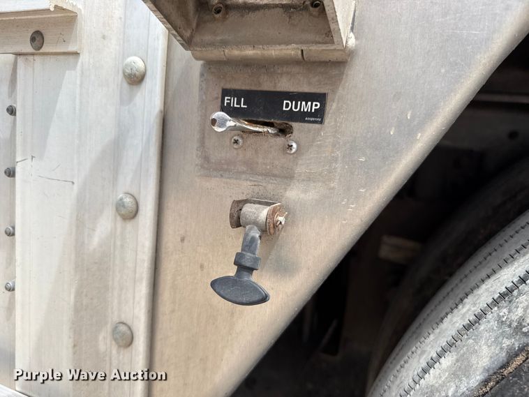 image for item FC4060 2018 Wilson PSDCL-402 livestock trailer