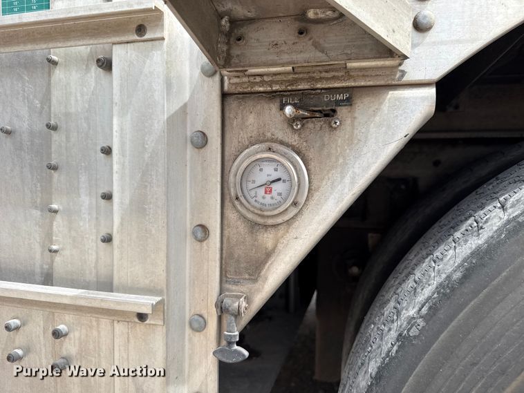 image for item FC4061 2020 Wilson PSDCL-402 livestock trailer
