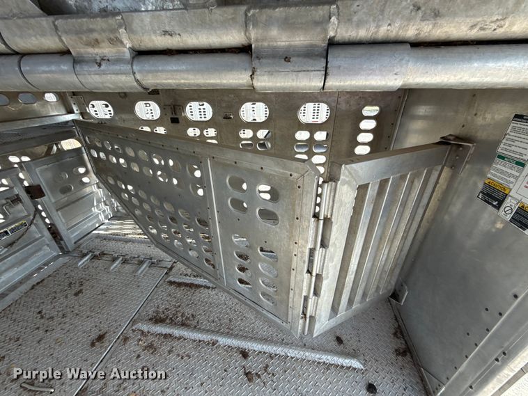 image for item FC4062 2019 Wilson PSDCL-402 livestock trailer