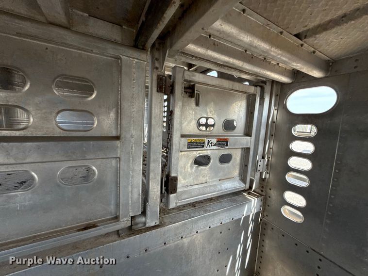 image for item FC4062 2019 Wilson PSDCL-402 livestock trailer
