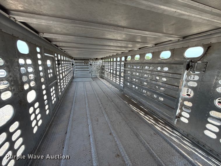 image for item FC4062 2019 Wilson PSDCL-402 livestock trailer