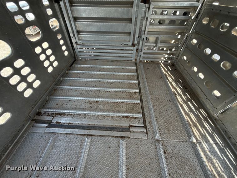 image for item FC4062 2019 Wilson PSDCL-402 livestock trailer