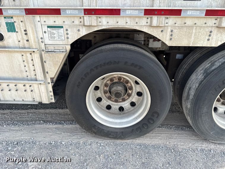 image for item FC4062 2019 Wilson PSDCL-402 livestock trailer