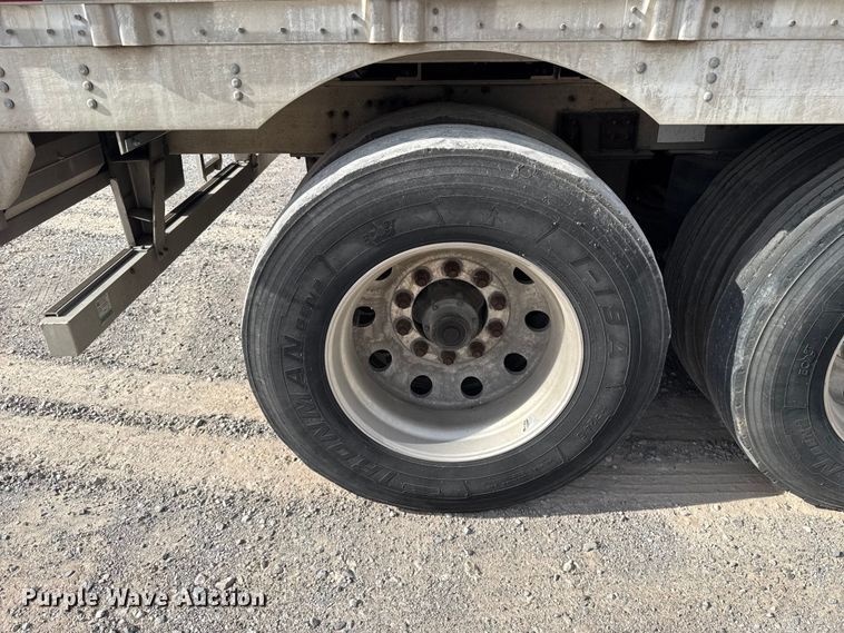 image for item FC4062 2019 Wilson PSDCL-402 livestock trailer