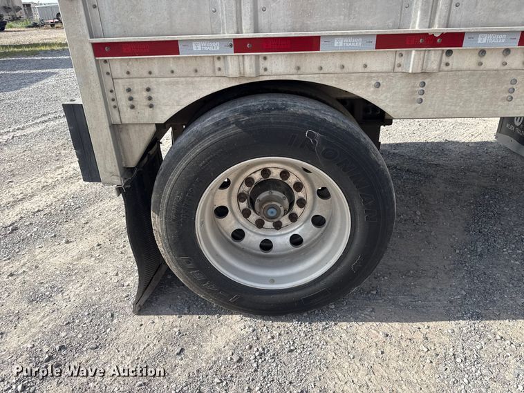 image for item FC4063 2020 Wilson PSDCL-402 livestock trailer