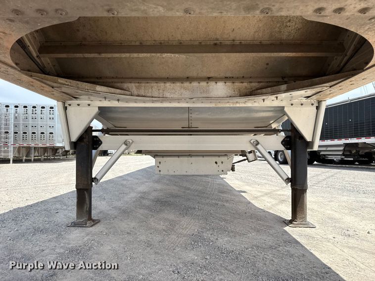 image for item FC4064 2024 Wilson DWH-750CGM grain trailer