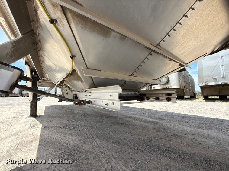 image for item FC4064 2024 Wilson DWH-750CGM grain trailer