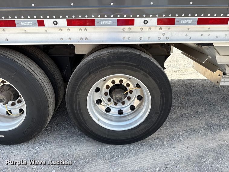 image for item FC4064 2024 Wilson DWH-750CGM grain trailer