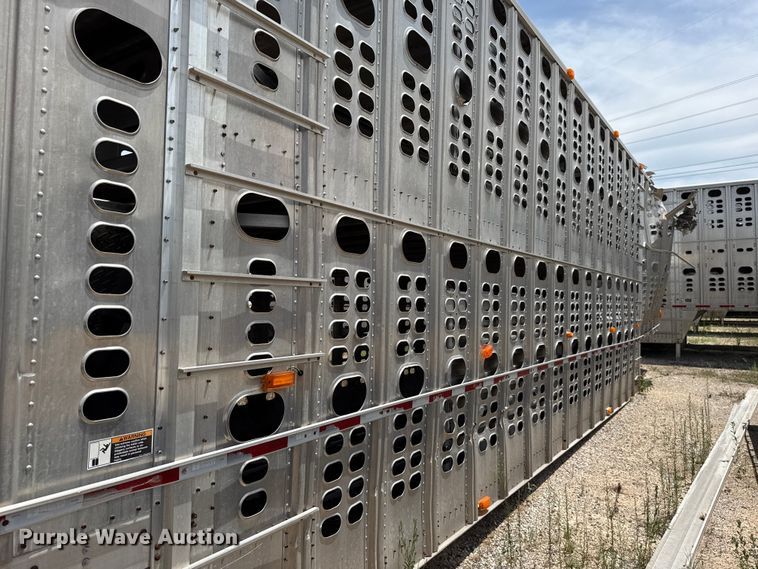 image for item FC4065 2013 Wilson PSDCL-402 livestock trailer