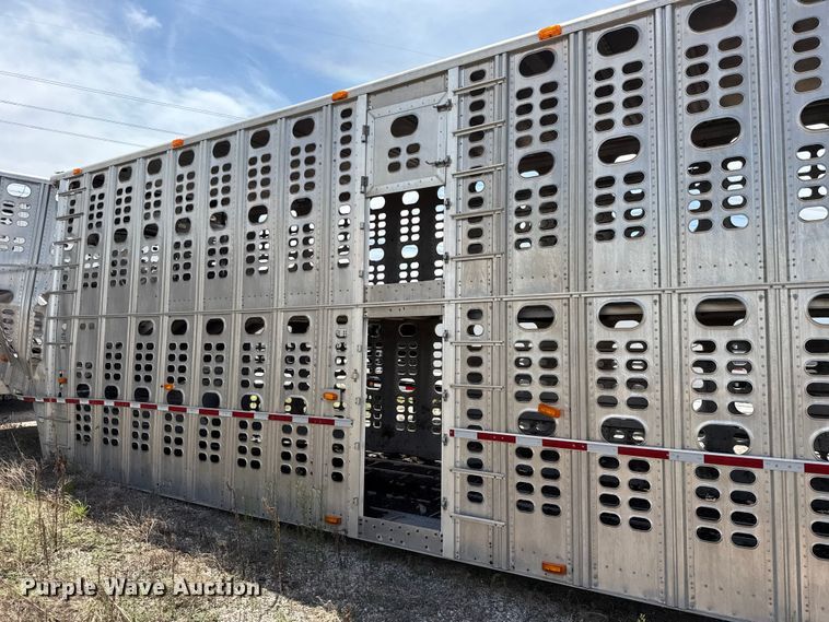 image for item FC4065 2013 Wilson PSDCL-402 livestock trailer