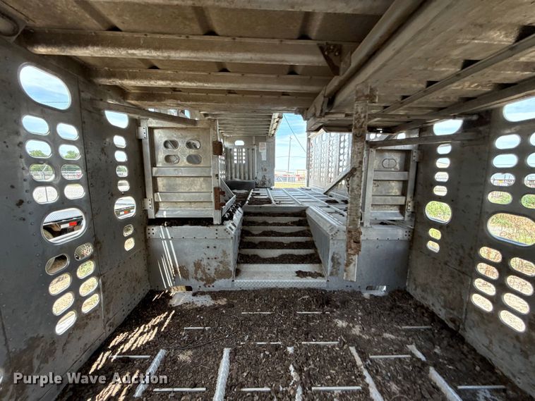 image for item FC4065 2013 Wilson PSDCL-402 livestock trailer