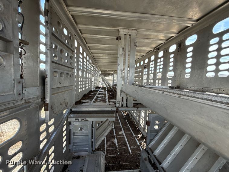 image for item FC4065 2013 Wilson PSDCL-402 livestock trailer