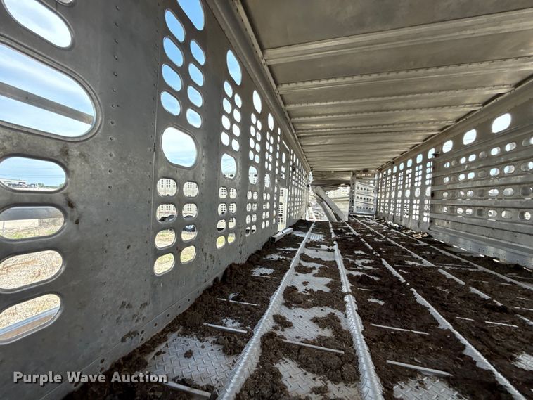 image for item FC4065 2013 Wilson PSDCL-402 livestock trailer