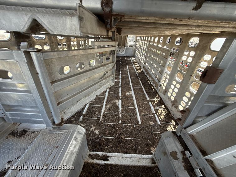 image for item FC4065 2013 Wilson PSDCL-402 livestock trailer