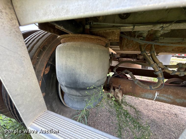image for item FC4065 2013 Wilson PSDCL-402 livestock trailer