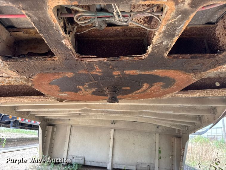 image for item FC4065 2013 Wilson PSDCL-402 livestock trailer