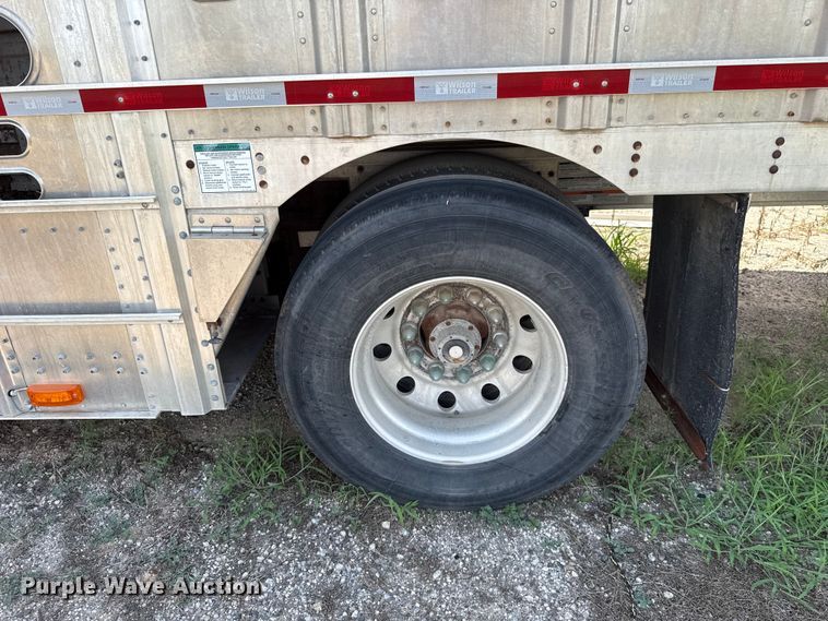 image for item FC4065 2013 Wilson PSDCL-402 livestock trailer
