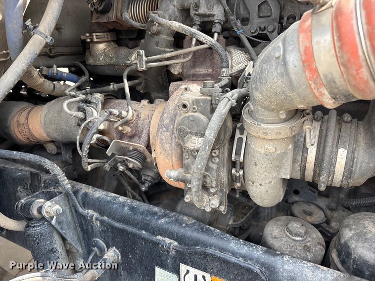 image for item FG0469 2018 Peterbilt 579 semi truck