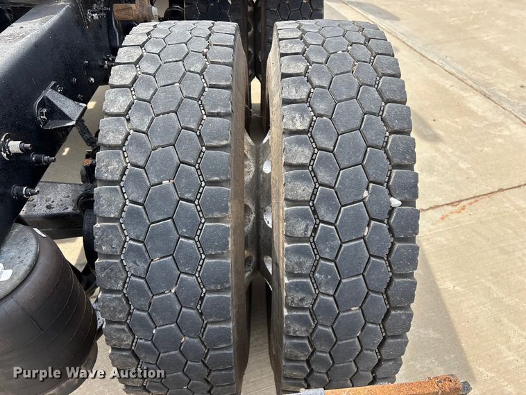 image for item FG0469 2018 Peterbilt 579 semi truck