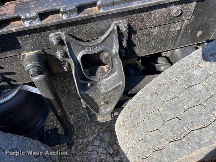 image for item FG0538 1987 International F-9370 semi truck