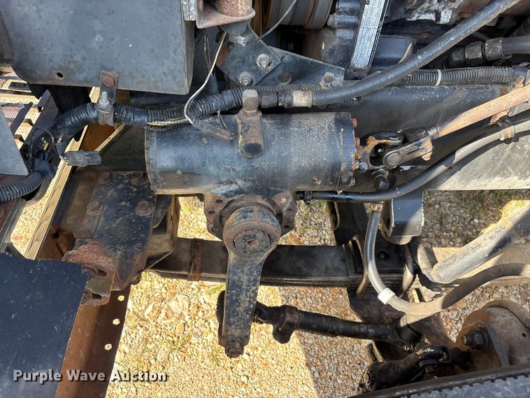 image for item FG0538 1987 International F-9370 semi truck