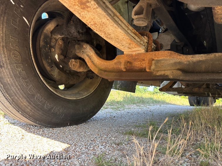 image for item FG0538 1987 International F-9370 semi truck