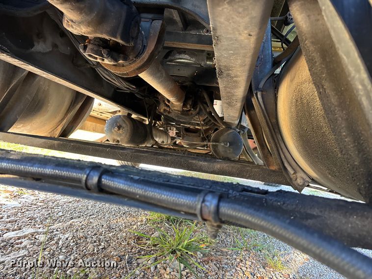 image for item FG0538 1987 International F-9370 semi truck