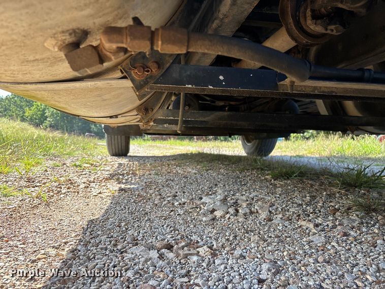 image for item FG0538 1987 International F-9370 semi truck