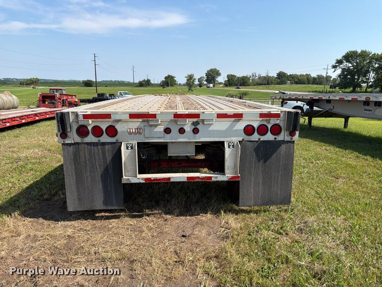 image for item FH6182 2007 Wilson ACF300 flatbed trailer