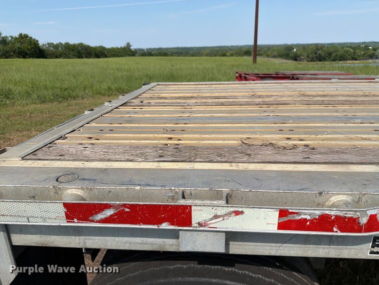 image for item FH6182 2007 Wilson ACF300 flatbed trailer