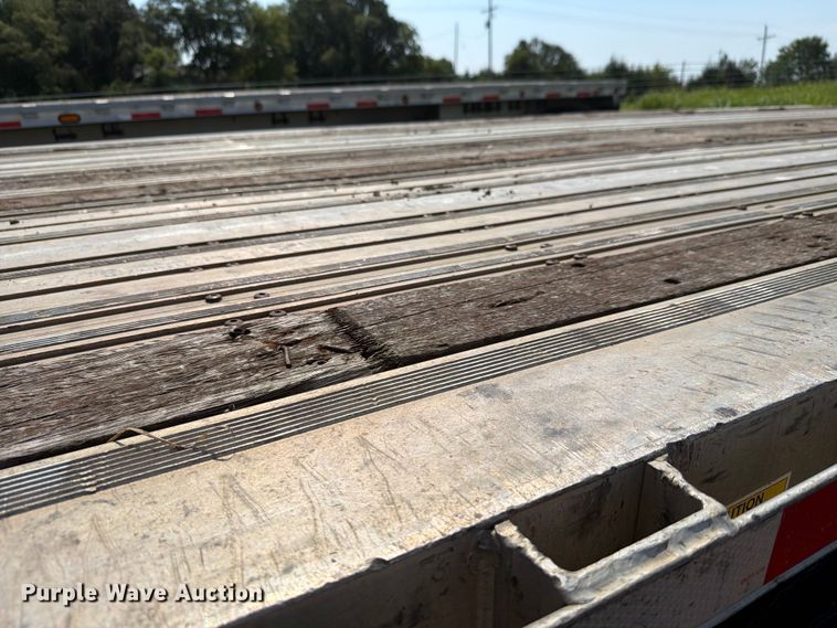 image for item FH6182 2007 Wilson ACF300 flatbed trailer