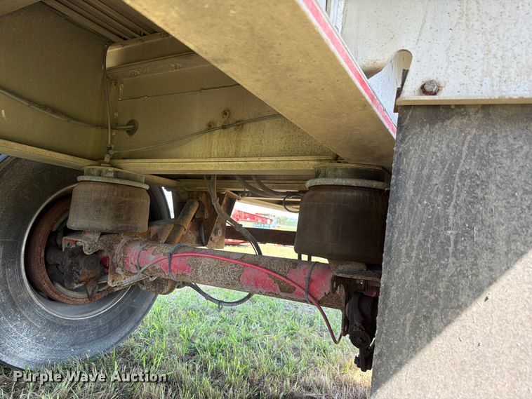 image for item FH6182 2007 Wilson ACF300 flatbed trailer