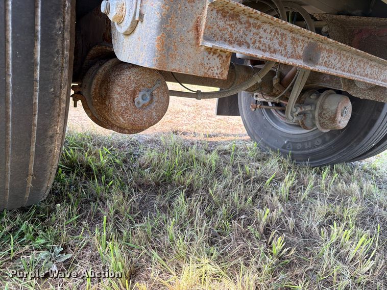 image for item FH6182 2007 Wilson ACF300 flatbed trailer