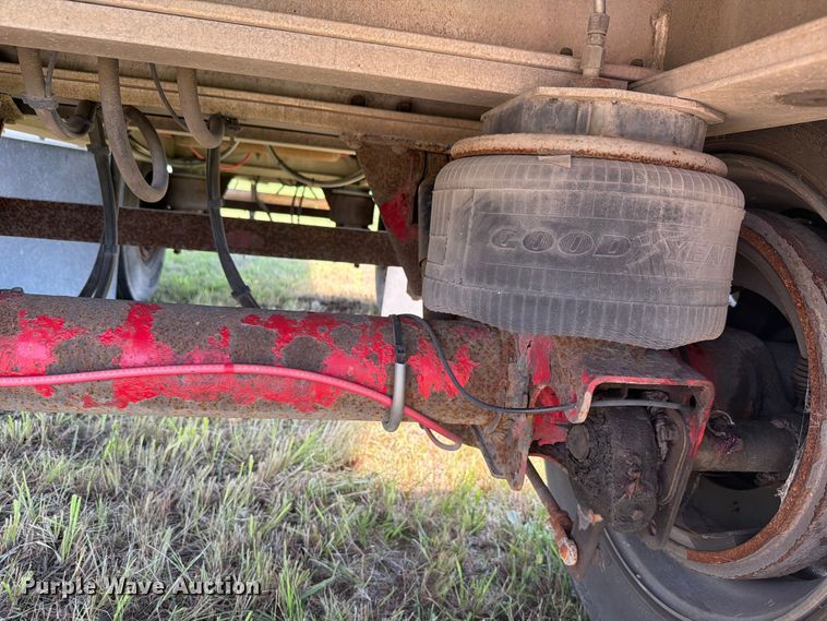 image for item FH6182 2007 Wilson ACF300 flatbed trailer