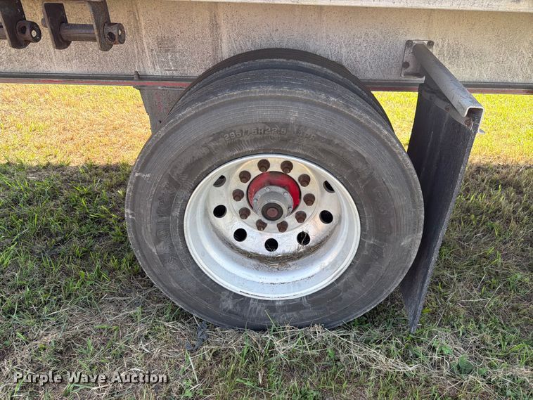 image for item FH6182 2007 Wilson ACF300 flatbed trailer