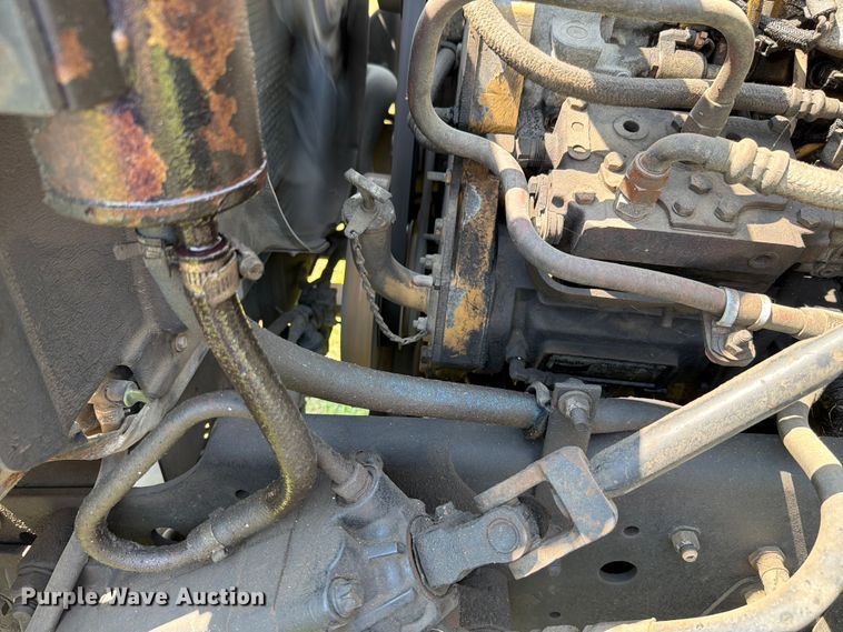 image for item FH6287 1999 Chevrolet C8500 truck cab and chassis