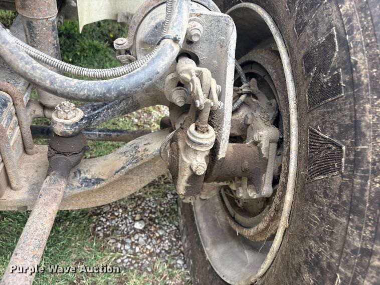 image for item FI0187 1998 International 9200 semi truck