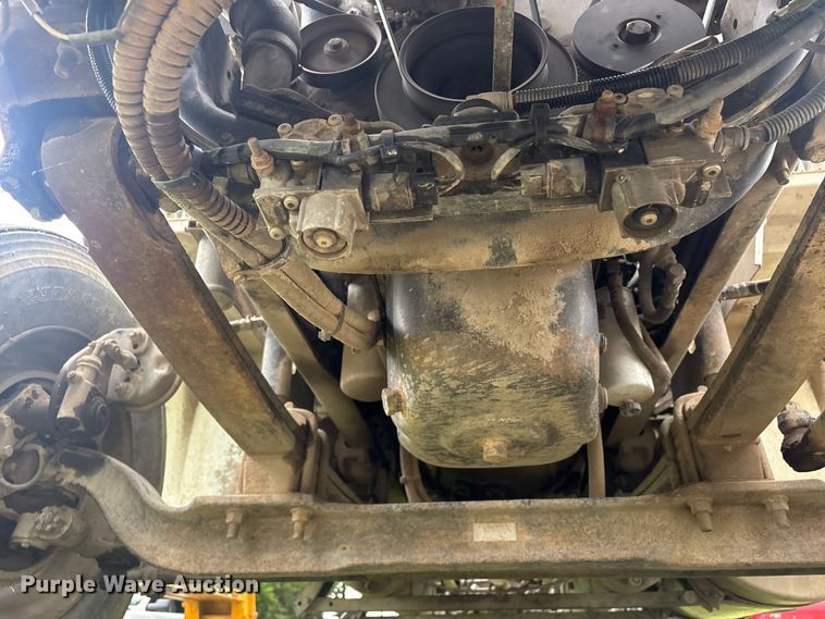 image for item FI0187 1998 International 9200 semi truck