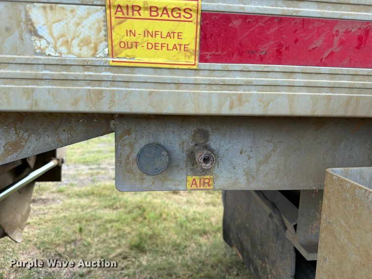 image for item FI0288 2013 Travis 2013 39.2FT TRAVIS S/102 bottom dump trailer