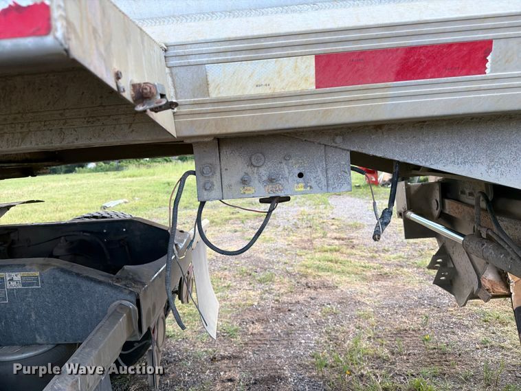 image for item FI0288 2013 Travis 2013 39.2FT TRAVIS S/102 bottom dump trailer