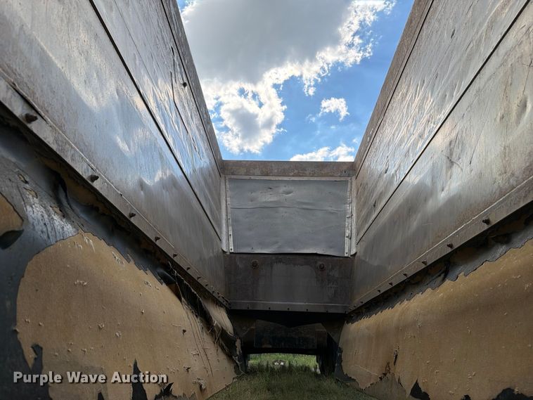 image for item FI0288 2013 Travis 2013 39.2FT TRAVIS S/102 bottom dump trailer