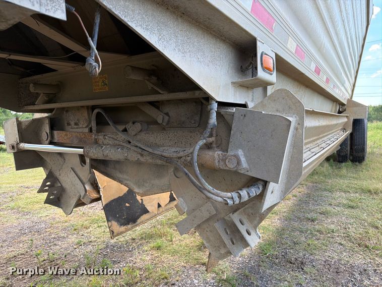 image for item FI0288 2013 Travis 2013 39.2FT TRAVIS S/102 bottom dump trailer