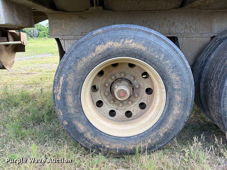 image for item FI0288 2013 Travis 2013 39.2FT TRAVIS S/102 bottom dump trailer