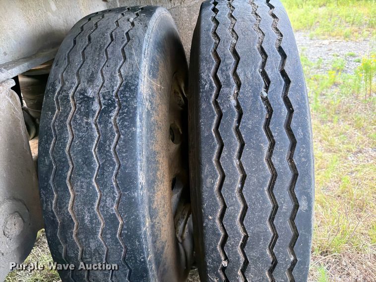 image for item FI0288 2013 Travis 2013 39.2FT TRAVIS S/102 bottom dump trailer