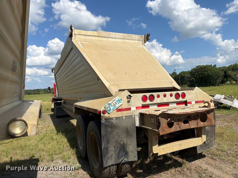image for item FI0289 2013 Travis 2013 39.2FT TRAVIS S/102 bottom dump trailer