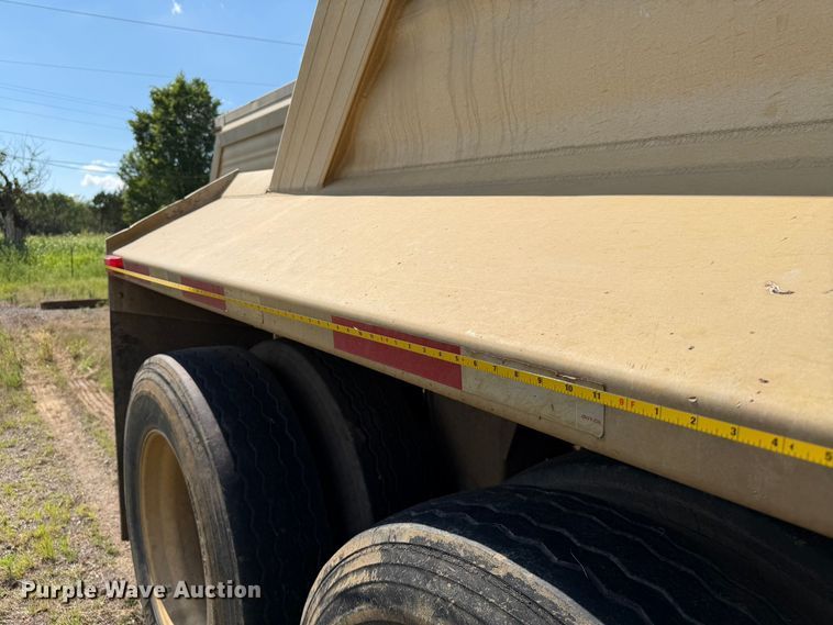 image for item FI0289 2013 Travis 2013 39.2FT TRAVIS S/102 bottom dump trailer