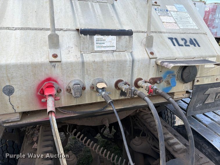 image for item FI0289 2013 Travis 2013 39.2FT TRAVIS S/102 bottom dump trailer