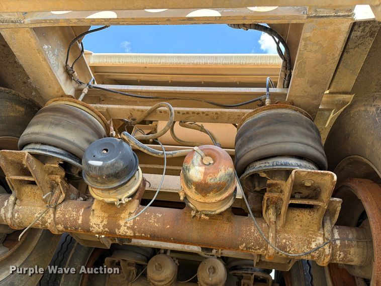 image for item FI0289 2013 Travis 2013 39.2FT TRAVIS S/102 bottom dump trailer