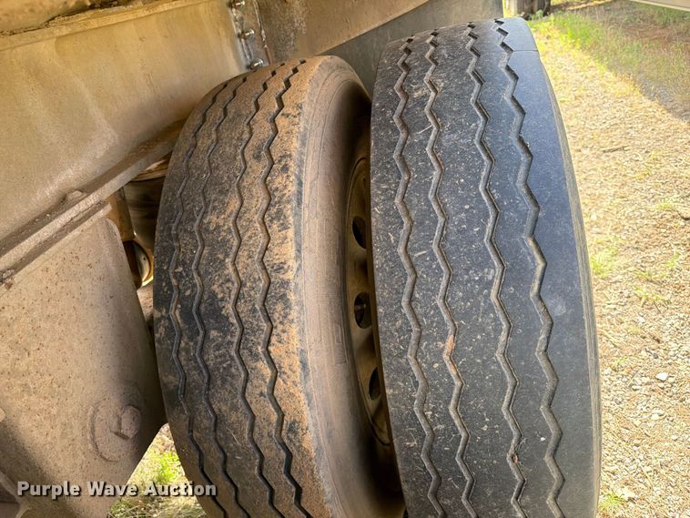 image for item FI0289 2013 Travis 2013 39.2FT TRAVIS S/102 bottom dump trailer